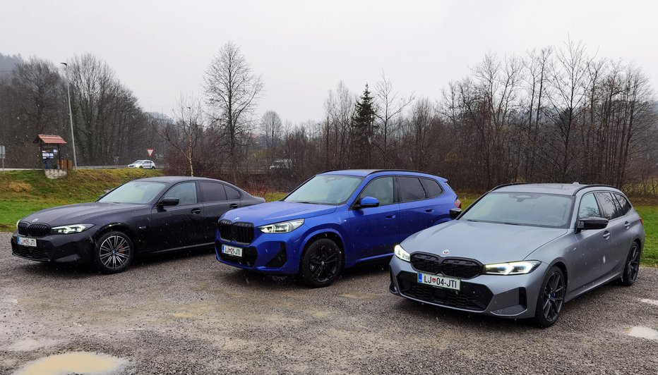 Fotografija: BMW-jev trojček: 330e xdrive limuzina, X1 xdrive23d in M340d xdrive karavan FOTO: Staš Ivanc
