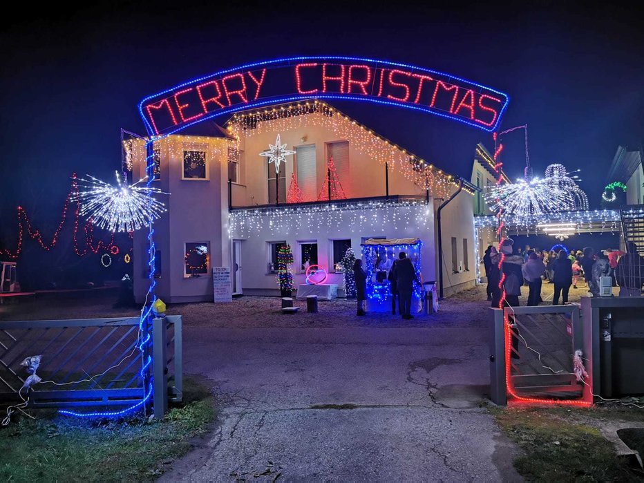 Fotografija: Naj bo čaroben december za vse, pravi družina iz Prlekije. Fotografije: Oste Bakal
