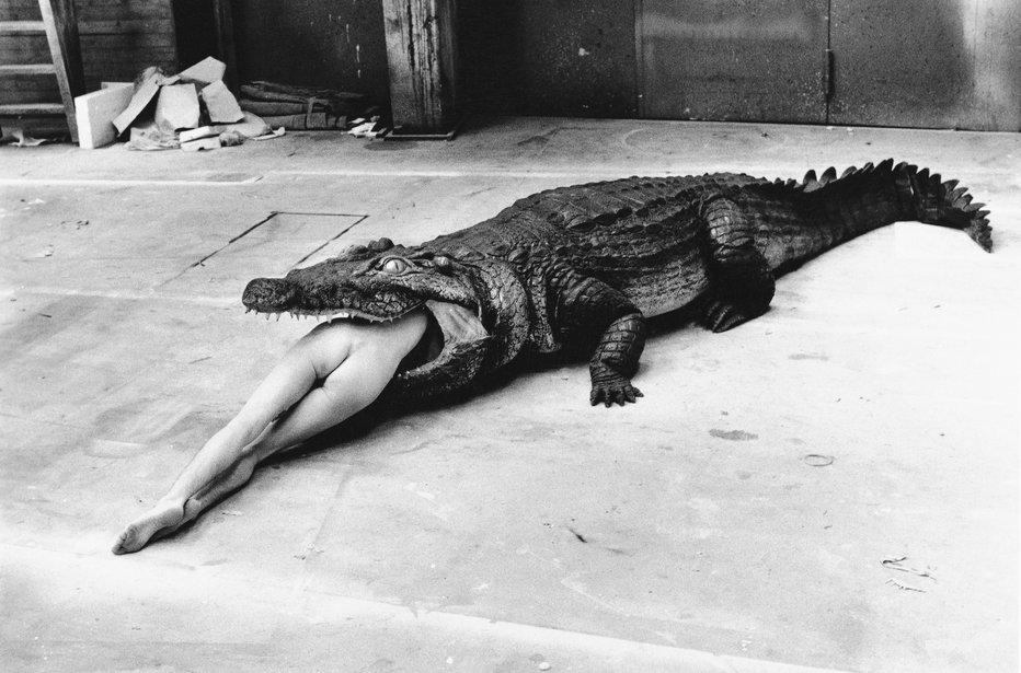 Fotografija: Upajmo, da danes ni tisti inda, gda je boukše bilou. FOTO: HELMUT NEWTON FOUNDATION
