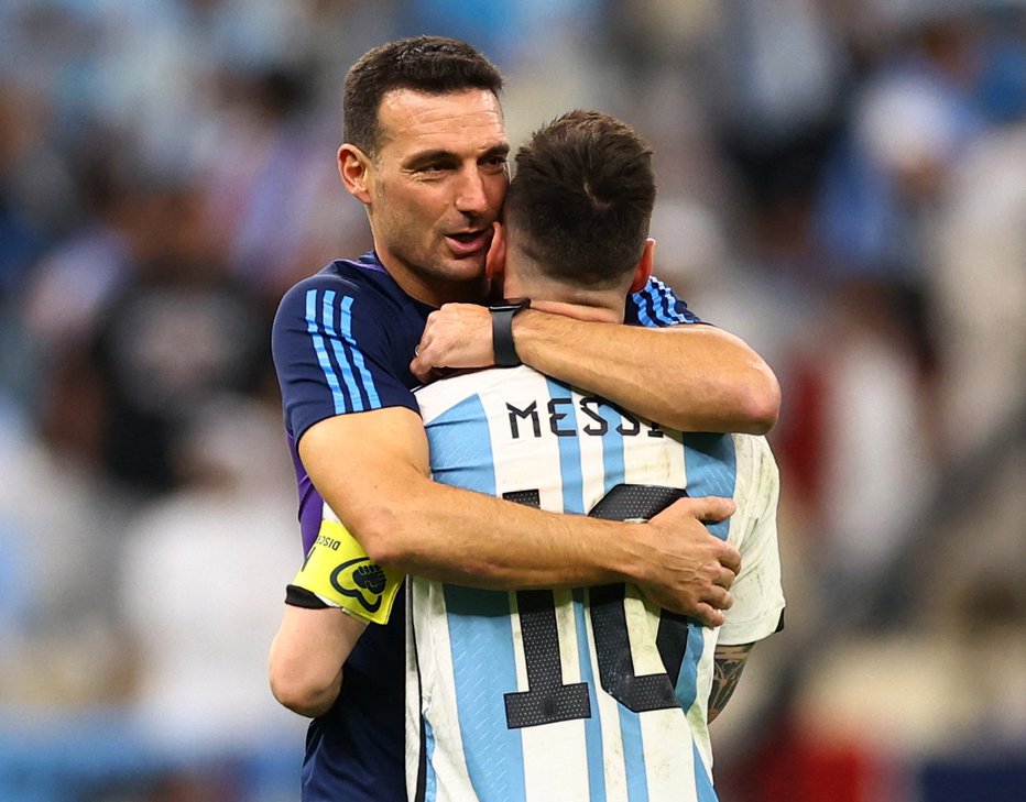 Fotografija: Scaloni in Messi sta velika argentinska junaka. FOTO: Carl Recine, Reuters
