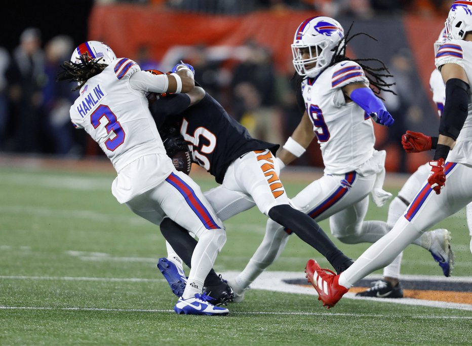 Fotografija: Damar Hamlin (3) in Tee Higgins (85). FOTO: Joseph Maiorana, USA Today Sports
