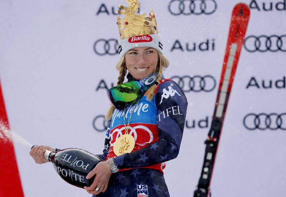 Fotografija: Mikaela Shiffrin je kar žarela od sreče po včerajšnji zmagi na Kronplatzu. FOTO: Lisa Leutner/Reuters
