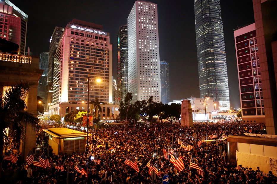 Fotografija: Udeležba na protestih je bila množična. FOTO: Umit Bektas/Reuters
