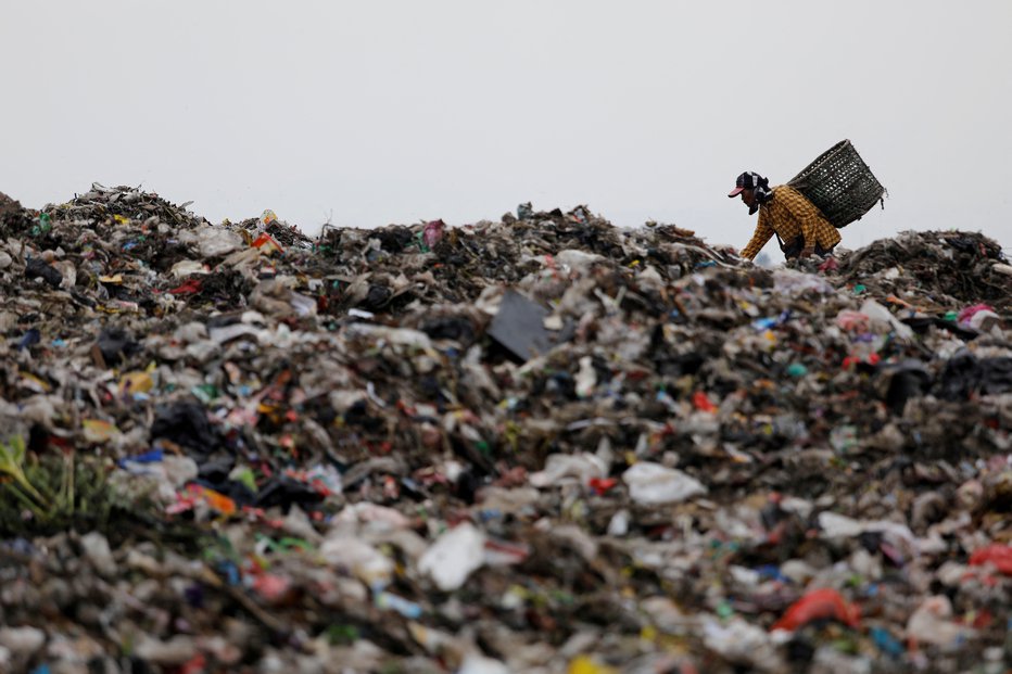 Fotografija: Ustanovitelj fundacije Minderoo rešitev vidi v »premiji za polimere«. FOTO: Darren Whiteside Reuters
