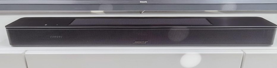 Fotografija: Bose soundbar 600: pogled od spredaj. FOTO: Staš Ivanc
