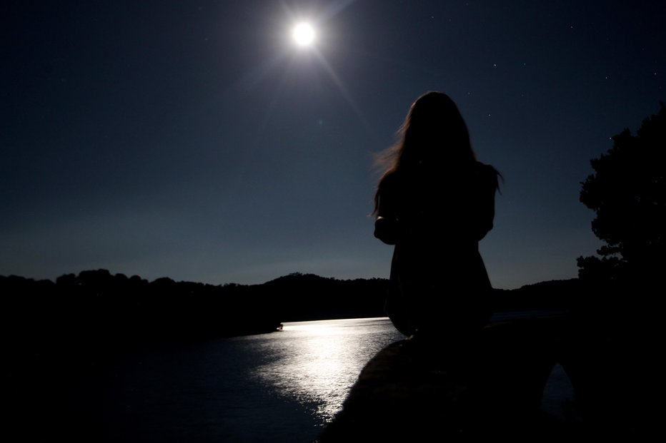 Fotografija: Polna luna na morju,Mljet Hrvaka 17.08.2016 [Polna luna] FOTO: Roman ipić
