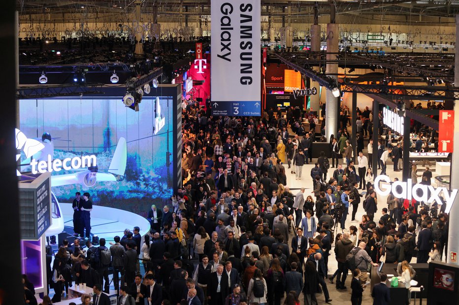 Fotografija: People visit the 2023 Mobile World Congress (MWC) in Barcelona, Spain February 27, 2023. REUTERS/Nacho Doce FOTO: Nacho Doce Reuters
