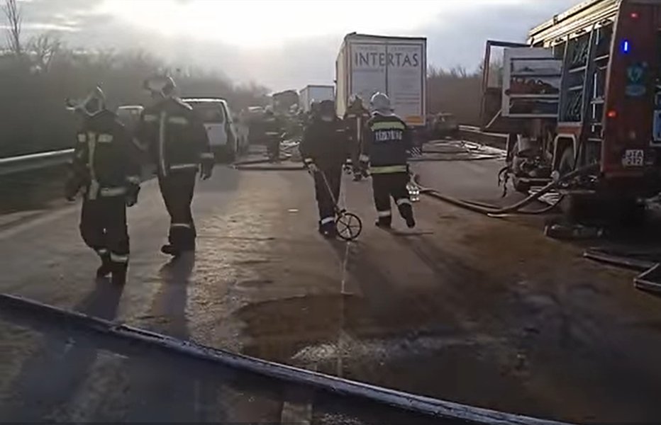 Fotografija: Na kraju tragedije. FOTO: Facebook/bm Országos Katasztrófavédelmi Főigazgatóság
