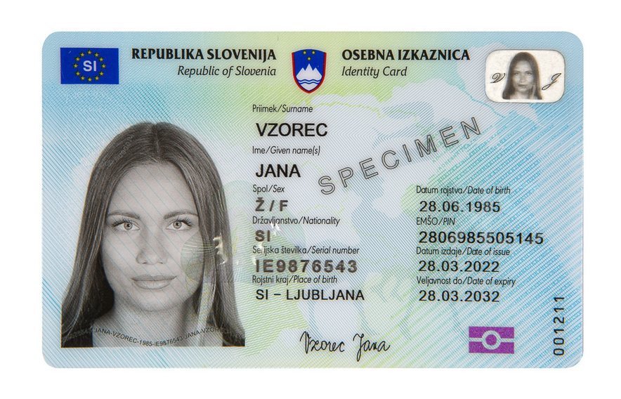 Fotografija: Biometrična osebna izkaznica. FOTO: Mnz