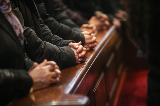 Vstajenska maša v Ljubljanski stolnici ob največjem krščanskem prazniku. FOTO: Jure Eržen/delo