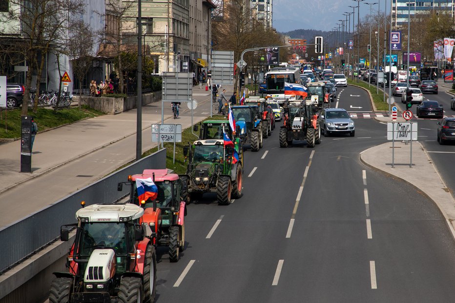 Fotografija: Pred enim mesecem so že zavzeli Ljubljano. FOTO: Voranc Vogel