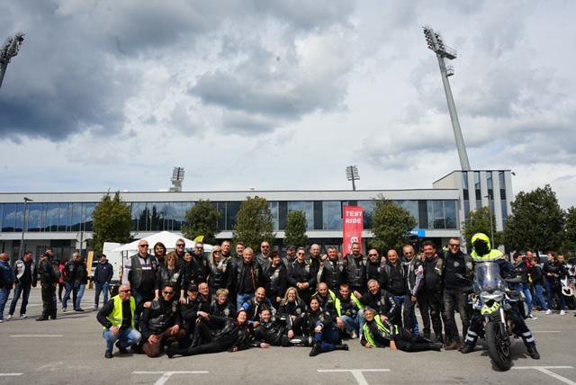 Fotografija: Člani MK Kondor pred Bonifiko FOTO: MK Kondor