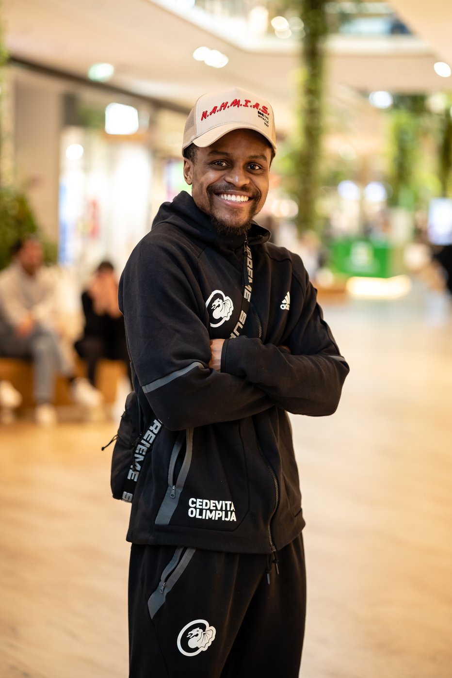 Fotografija: Yogi Ferrell se v Ljubljani pogosto nasmeje. FOTO: Črt Piksi