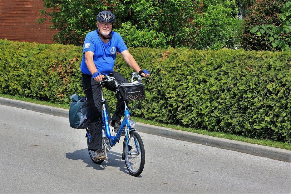 Fotografija: Matjaž Gomilšek in njegov pony FOTO: Goran Rovan