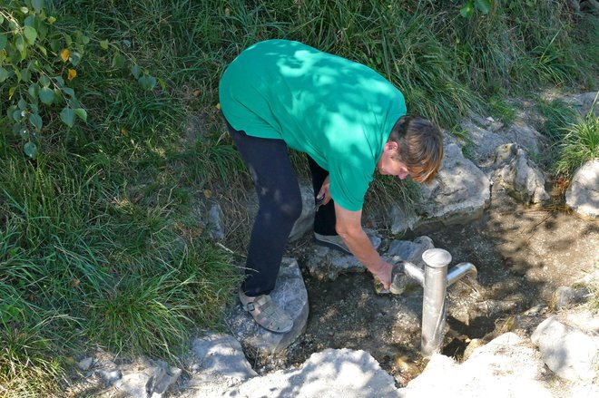 Izvir Ižanske toplice je bil dobro obiskan. FOTO: Primož Hieng