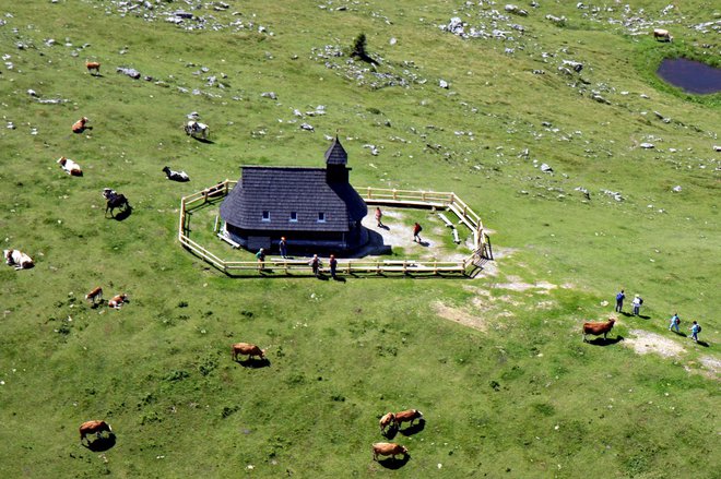 Kapela Marije Snežne iz zraka FOTO: PRIMOŽ HIENG