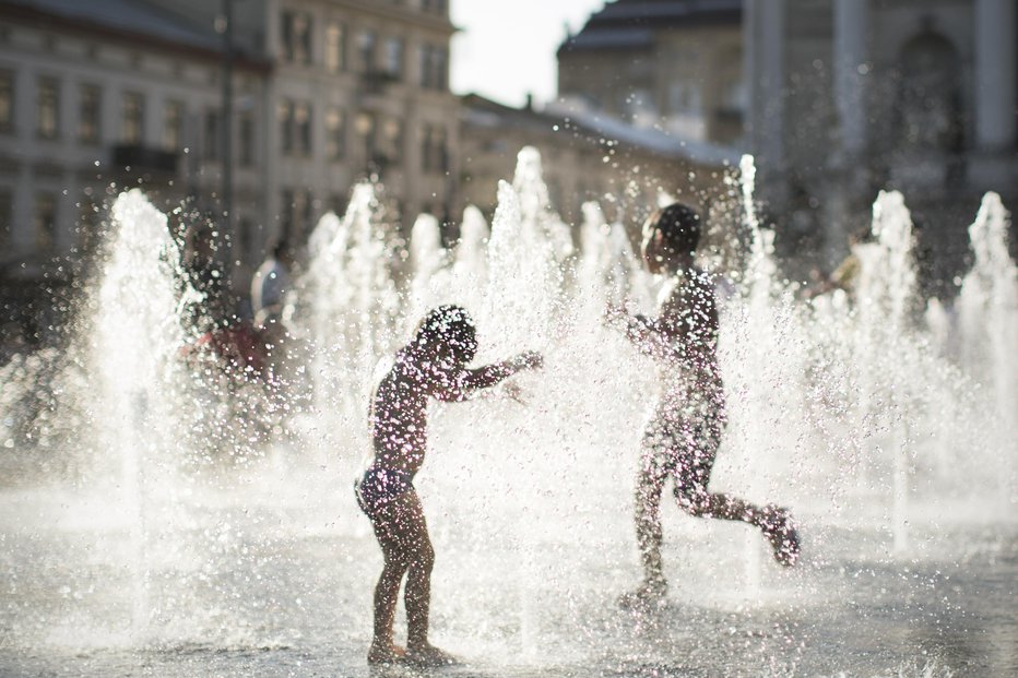 Fotografija: Simbolična fotografija. FOTO: Jure Eržen, Delo