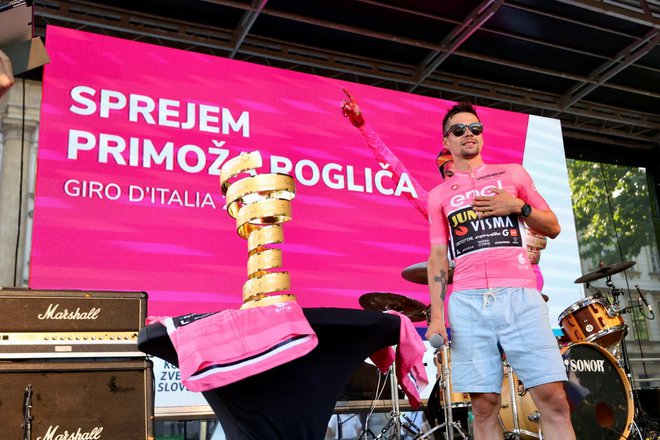 Za vedno bo imel rožnato majico z Gira in nepozabne Višarje. FOTO: Črt Piksi