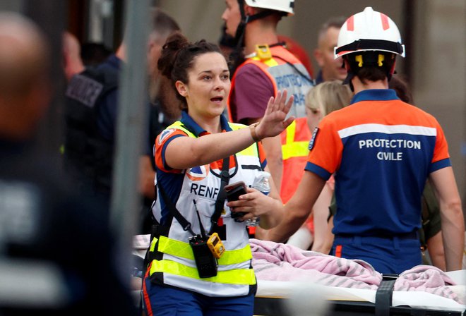 Na prizorišču je bilo tudi devet zdravnikov. FOTO: Gonzalo Fuentes Reuters