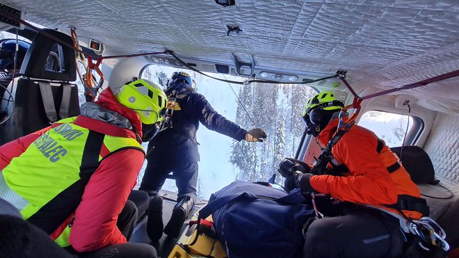 V gorah je ta konec tedna zaradi nesreč potekalo več helikopterskih reševanj. FOTO: Policija