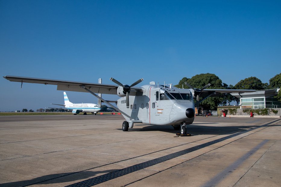 Fotografija: Letalo vrste short SC.7 skyvan ob prihodu na letališče v Buenos Airesu FOTO: argentina.gob.ar