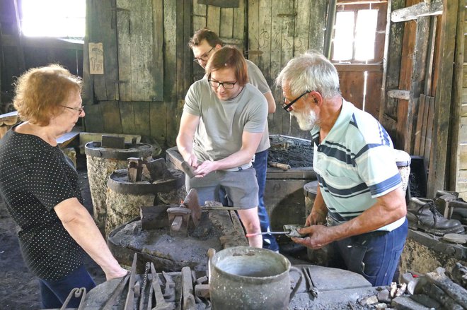 V vigenjcu Vice so pokazali nekdanje kroparsko delo.