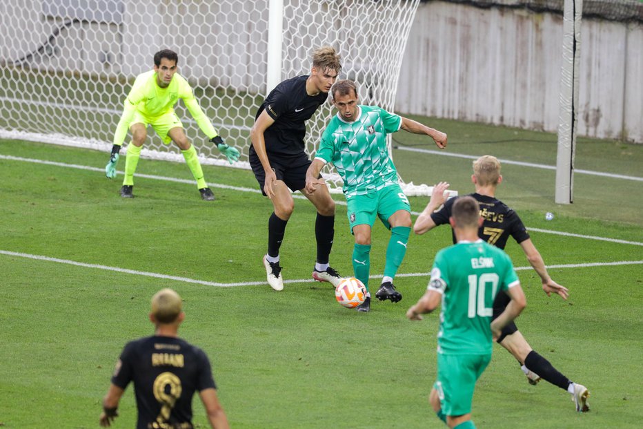 Fotografija: Olimpija je sezono začela z evropsko zmago proti Valmieri, toda pomembno je le napredovanje v 2. krog kvalifikacij za ligo prvakov. FOTO: Voranc Vogel