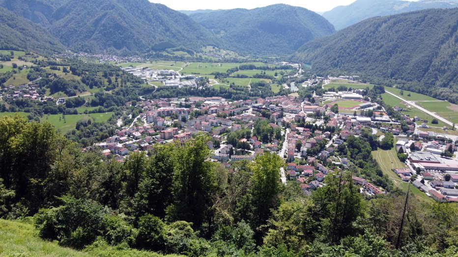 Fotografija: Razgled na Tolmin z vrha