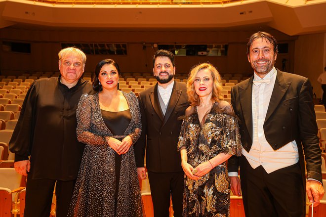 Elena Židkova, Željko Lučić, Anna Netrebko, Yusif Eyvazov in Michelangelo Mazza