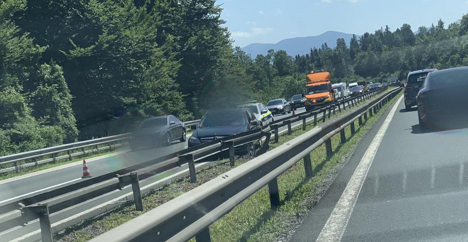 Fotografija: Nesreča na primorski avtocesti. FOTO: bralka Bernarda