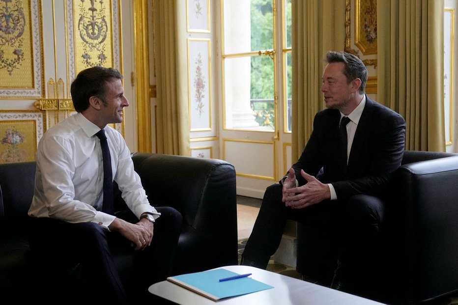 Fotografija: Emmanuel Macron in Elon Musk sta se znova sestala. FOTO: Michel Euler/Reuters