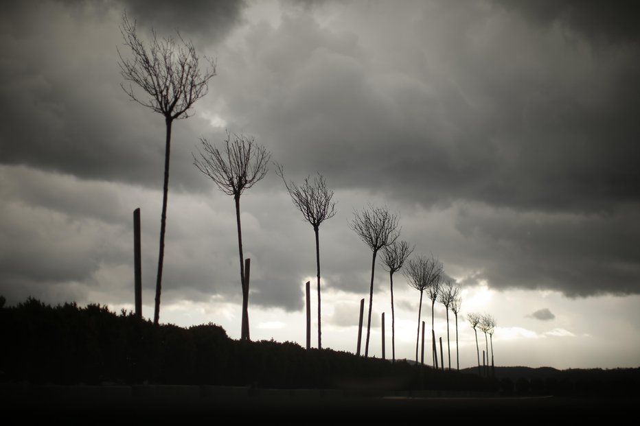 Fotografija: Ure, ki prihajajo, bodo menda le še hujše. FOTO: Foto: Jure Eržen, Delo