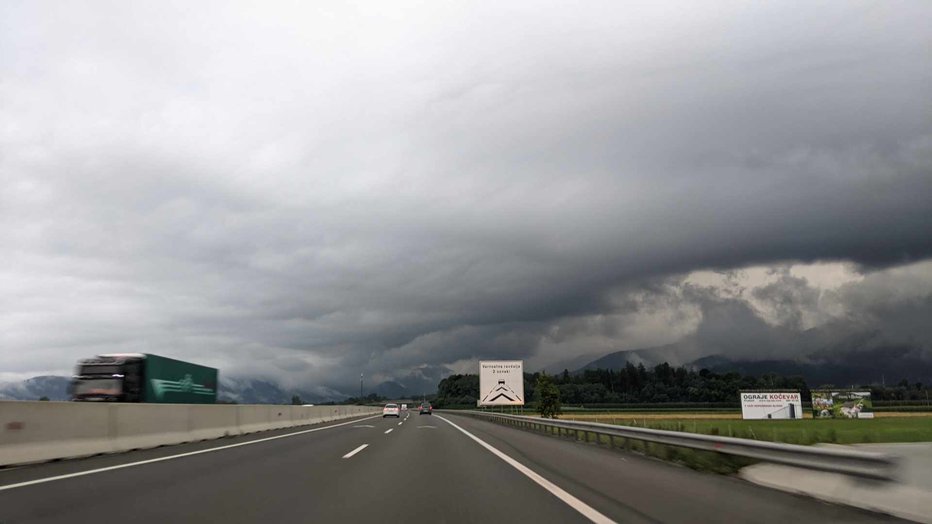 Fotografija: Avtocesta Ljubljana - Celje FOTO: Bralec Tone