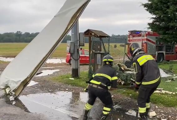 Fotografija: Dele Italije zajelo hudo neurje, še posebej resno je v Milanu. FOTO: Zaslonski Posnetek/tviter