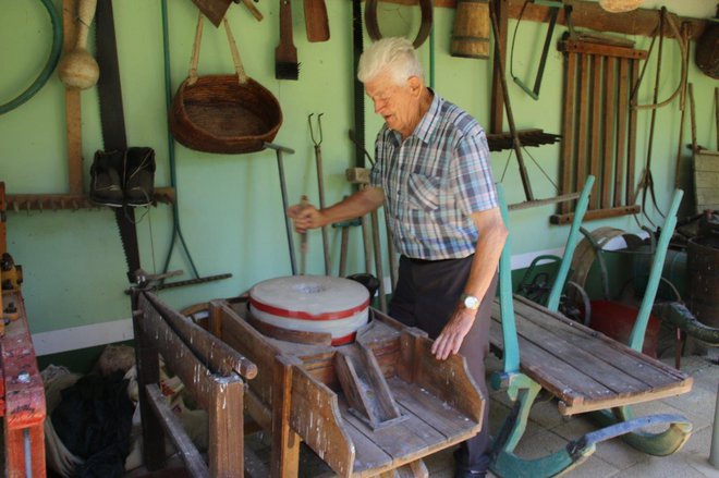 Številni eksponati so kulturna dediščina tega območja.