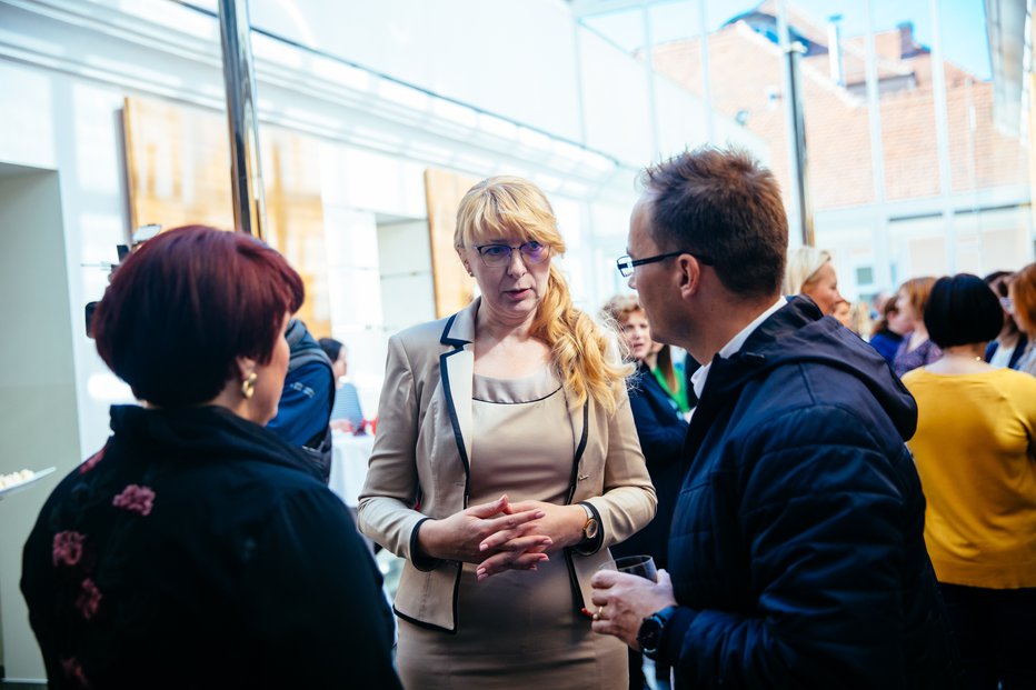 Fotografija: Aktualna direktorica CSD Maribor Marjana Bravc (v sredini) je sprožila postopke zoper svojo namestnico. FOTOGRAFIJE: Ernad Ihtijarević/Mediaspeed.net