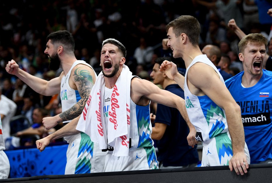 Fotografija: Aleksej Nikolić (v sredini) obžaluje, da Giannis Antetokounmpo ne bo igral v Stožicah. FOTO: Annegret Hilse/Reuters