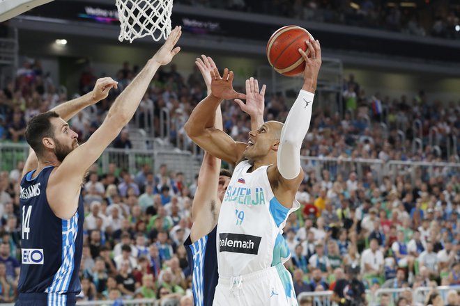 Jordan Morgan se je dobro ujel s prvim zvezdnikom slovenskega moštva. FOTO: Leon Vidic