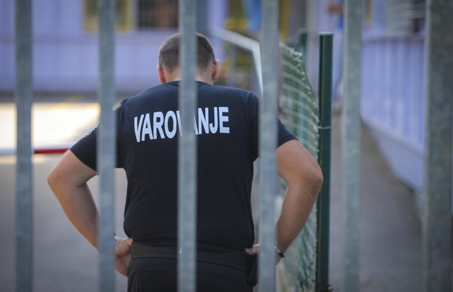 Tujci so zaprosili za mednarodno zaščito. FOTO: Jože Suhadolnik