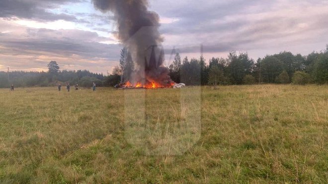 Prizorišče letalske nesreče FOTO: Ostorozhno Novosti Via Reuters