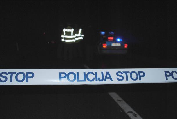 Fotografija: Policije voznik ni upošteval.  FOTO: Arhiv S. N.