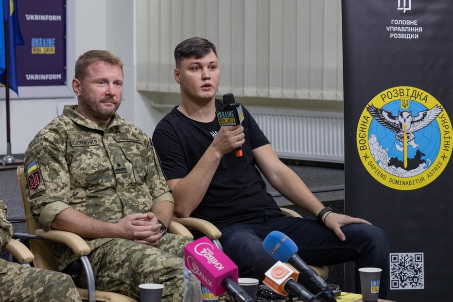 Fotografija: Maksim Kuzminov (desno) ni mogel več ostati v Rusiji. FOTO: Vvojaška obveščevalna služba Ukrajine, X