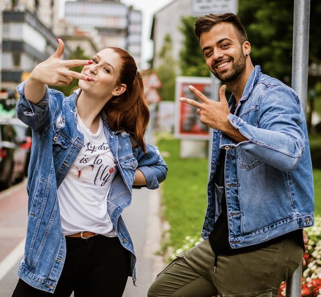 Na sceni ima veliko prijateljev, eden izmed njih je Gašper Rifelj. Foto osebni arhiv/ Instagram