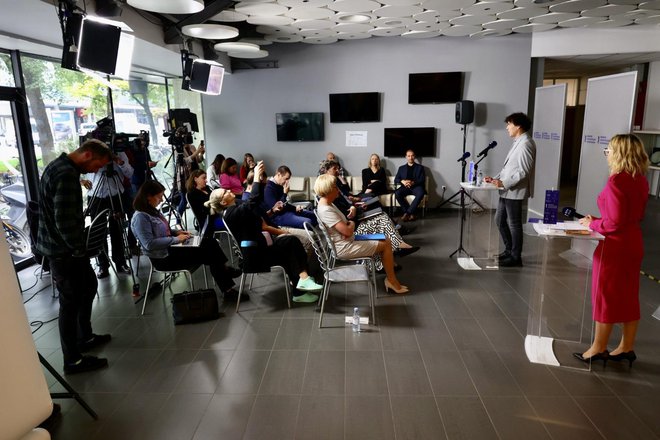 Na novinarski konferenci FOTO: Črt Piksi Delo