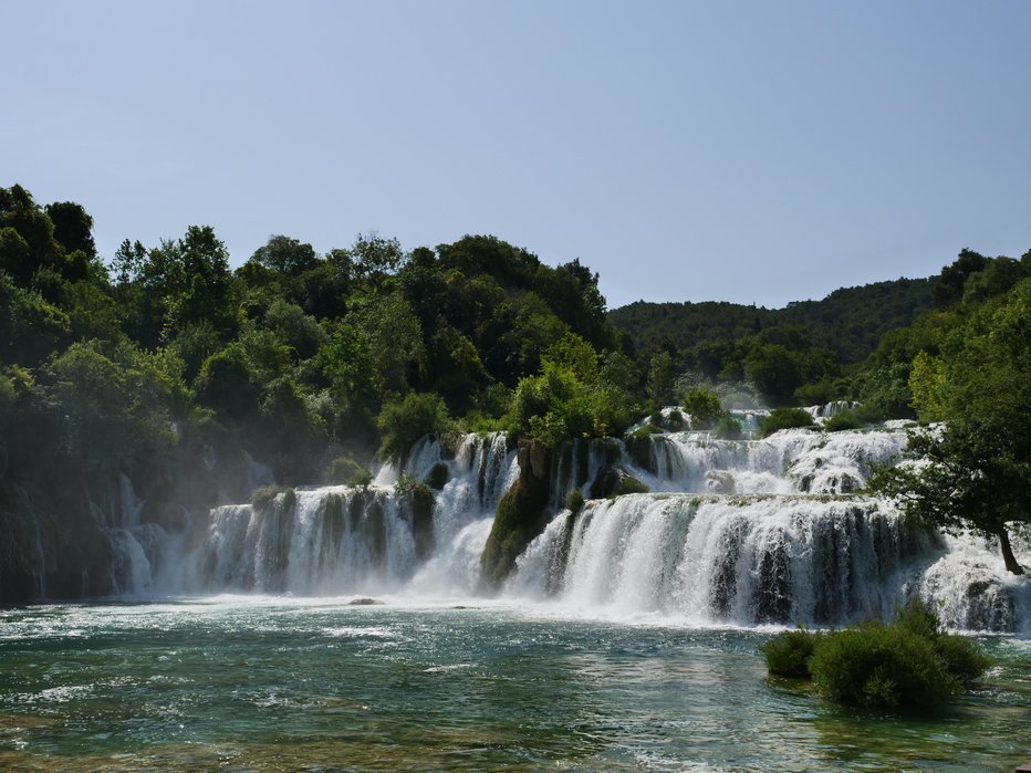 Fotografija: Skradinski buk je najlepši slap v Narodnem parku Krka. FOTO: Blaž Kondža