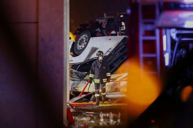 Med žrtvami so tudi tuji državljani. Med drugim iz Nemčije, Ukrajine in Hrvaške. FOTO: Claudia Greco/Reuters