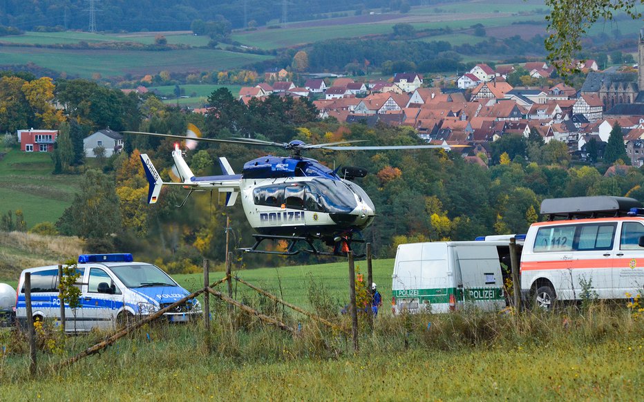 Fotografija: Zitnika so policisti intenzivno iskali celo s helikopterjem, a brez uspeha. FOTO: Policija Hessen