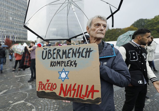 Shod za Palestino na Trgu republike v Ljubljani. FOTO: Jože Suhadolnik