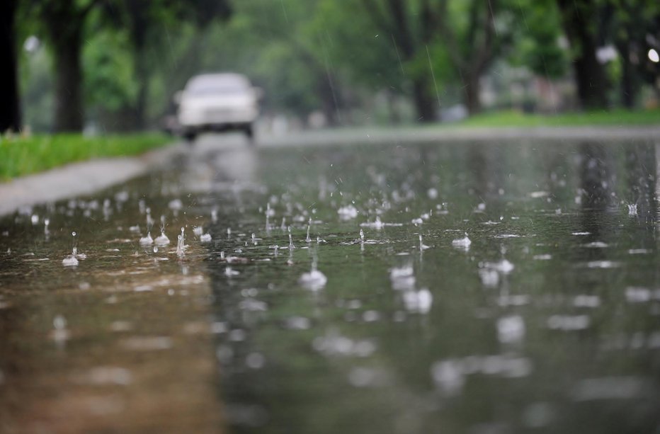 Fotografija: Dežja danes spet ni manjkalo. Simbolična slika FOTO: 4u4me Getty Images/istockphoto