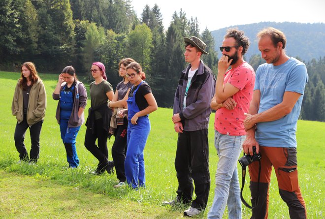 Učenci in mojstri FOTO: Jože Miklavc